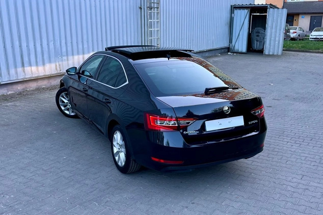 Skoda Superb cena 59900 przebieg: 188300, rok produkcji 2019 z Kudowa-Zdrój małe 667